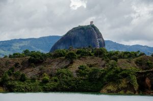 colombia-guatapè la rotta delle emozioni